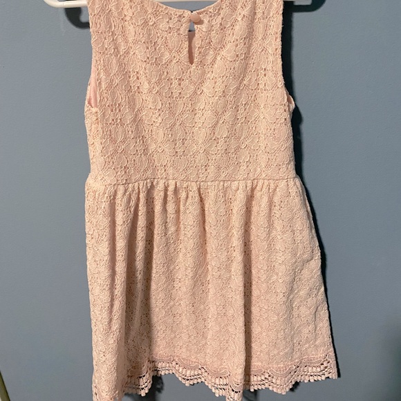 Girls size 6 H&M light pink dress. - Picture 3 of 3